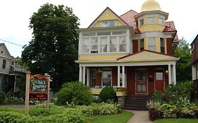 A Night to Remember Bed And Breakfast Niagara Falls